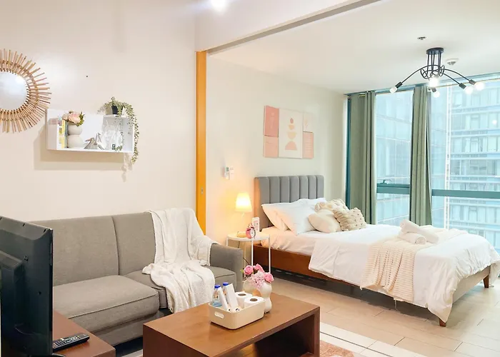 Bgc Near Uptown Mall, Grand Hyatt #ournw25b Holiday home Manila